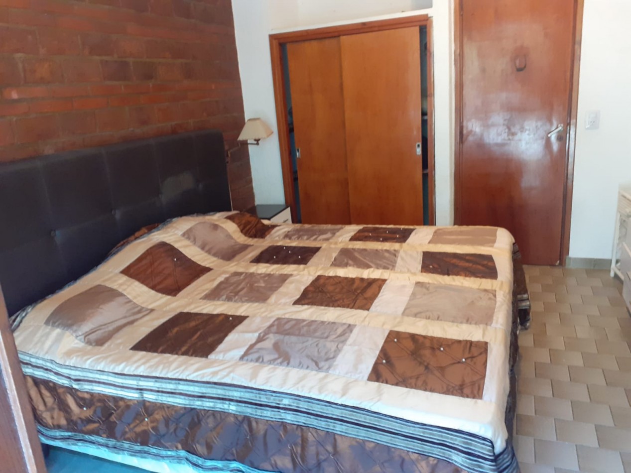 Venta Amplio Triplex Con Garage Cubierto