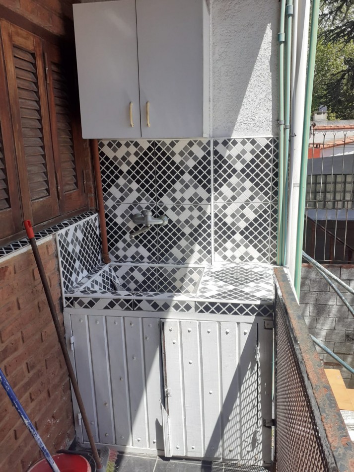 Venta Amplio Triplex Con Garage Cubierto