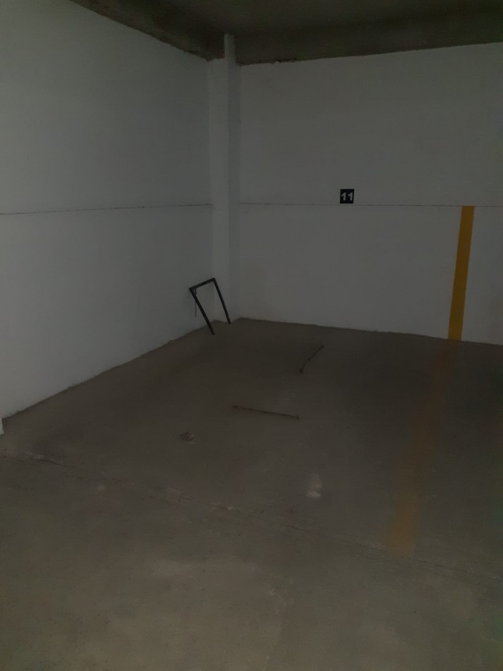 Cochera Cubierta En Venta, San Bernardo