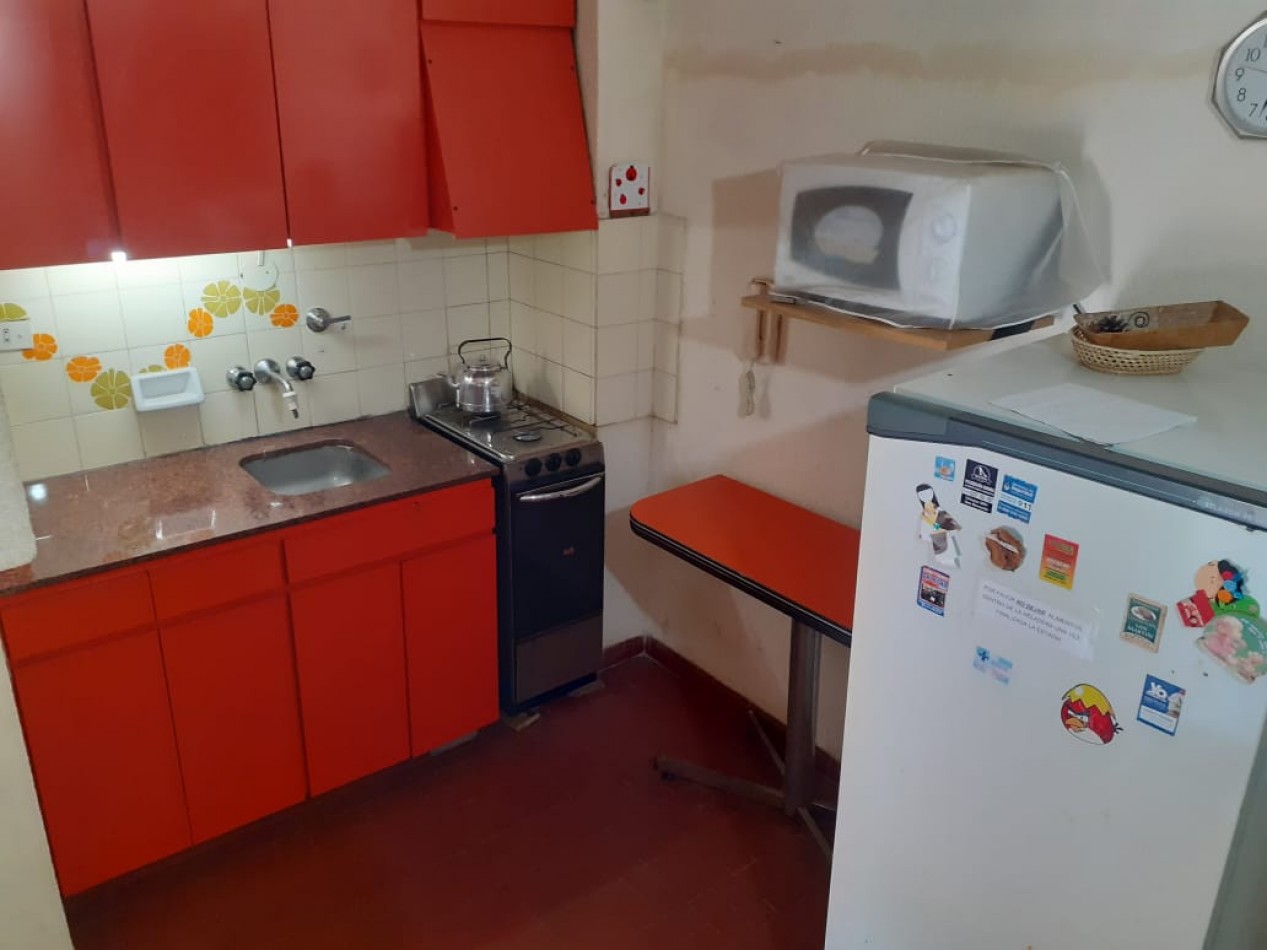 Venta 2 Amb Con Cochera Y Gas Natural