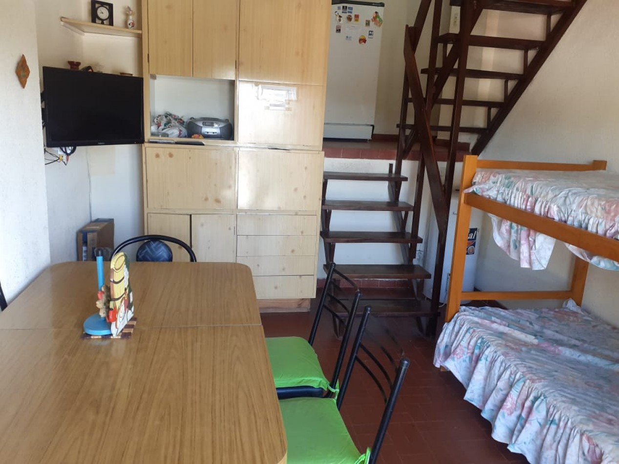 Venta 2 Amb Con Cochera Y Gas Natural