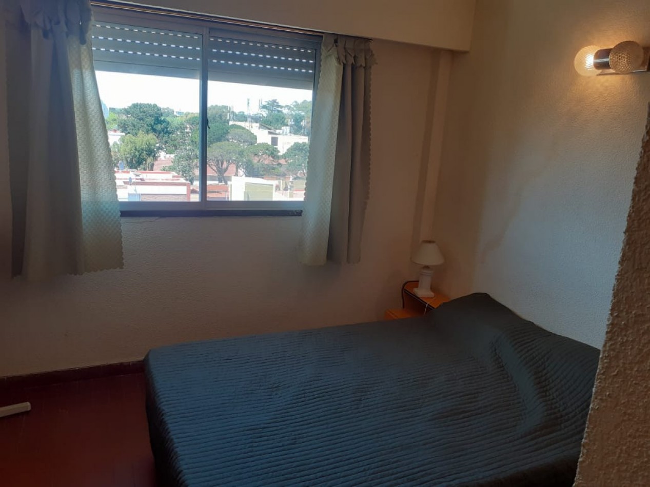 Venta 2 Amb Con Cochera Y Gas Natural