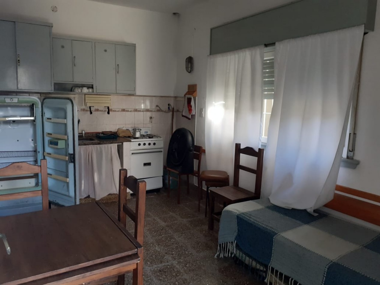 Venta Complejo (4 Unidades) Con Gas Natural Y Espacio Vehicular