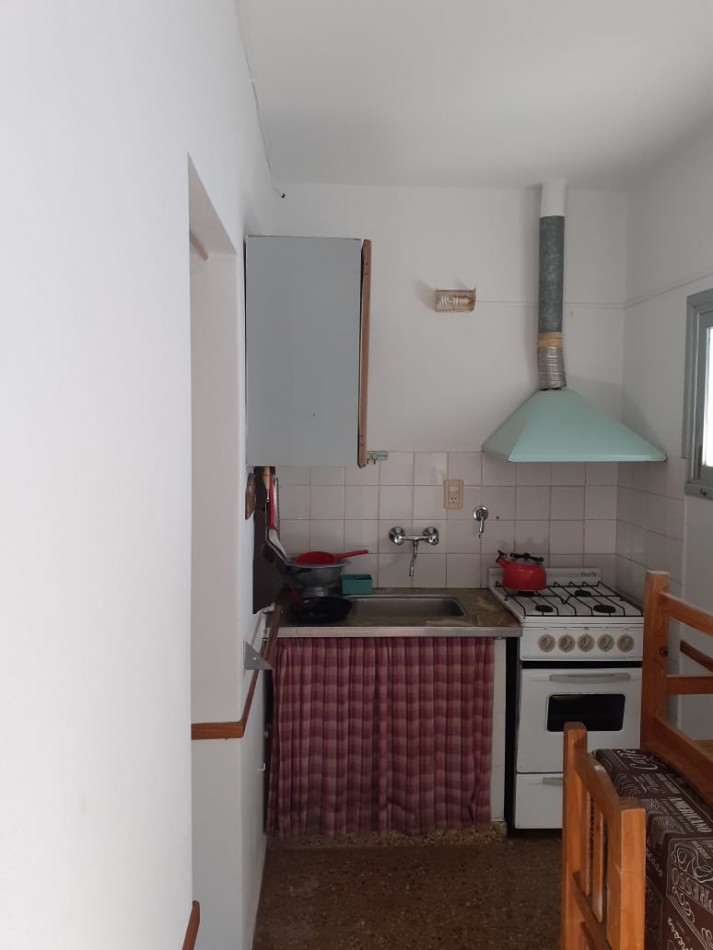 Venta Complejo (4 Unidades) Con Gas Natural Y Espacio Vehicular