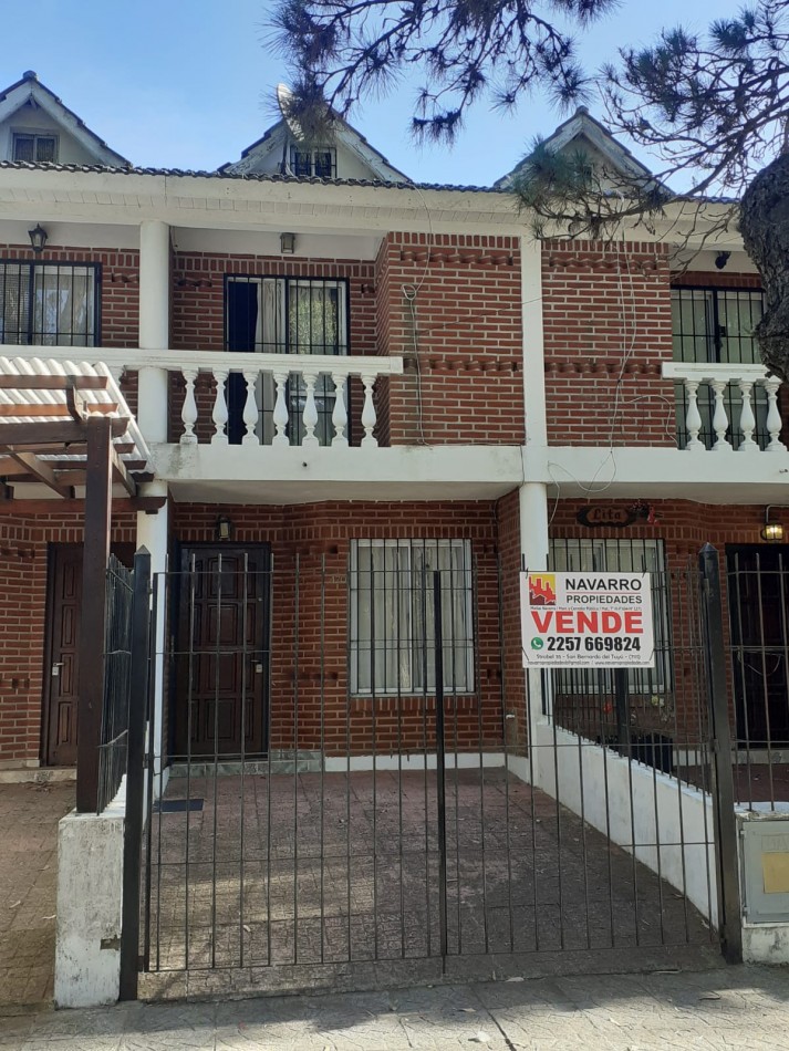 Venta Impecable Duplex Con Patio Y Espacio Vehicular