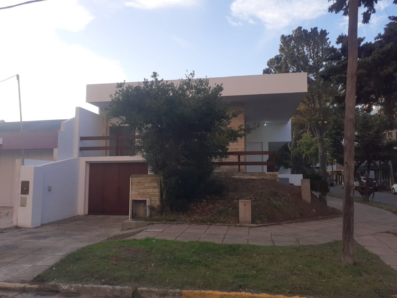 Venta Amplia E Impecable Casa En San Bernardo