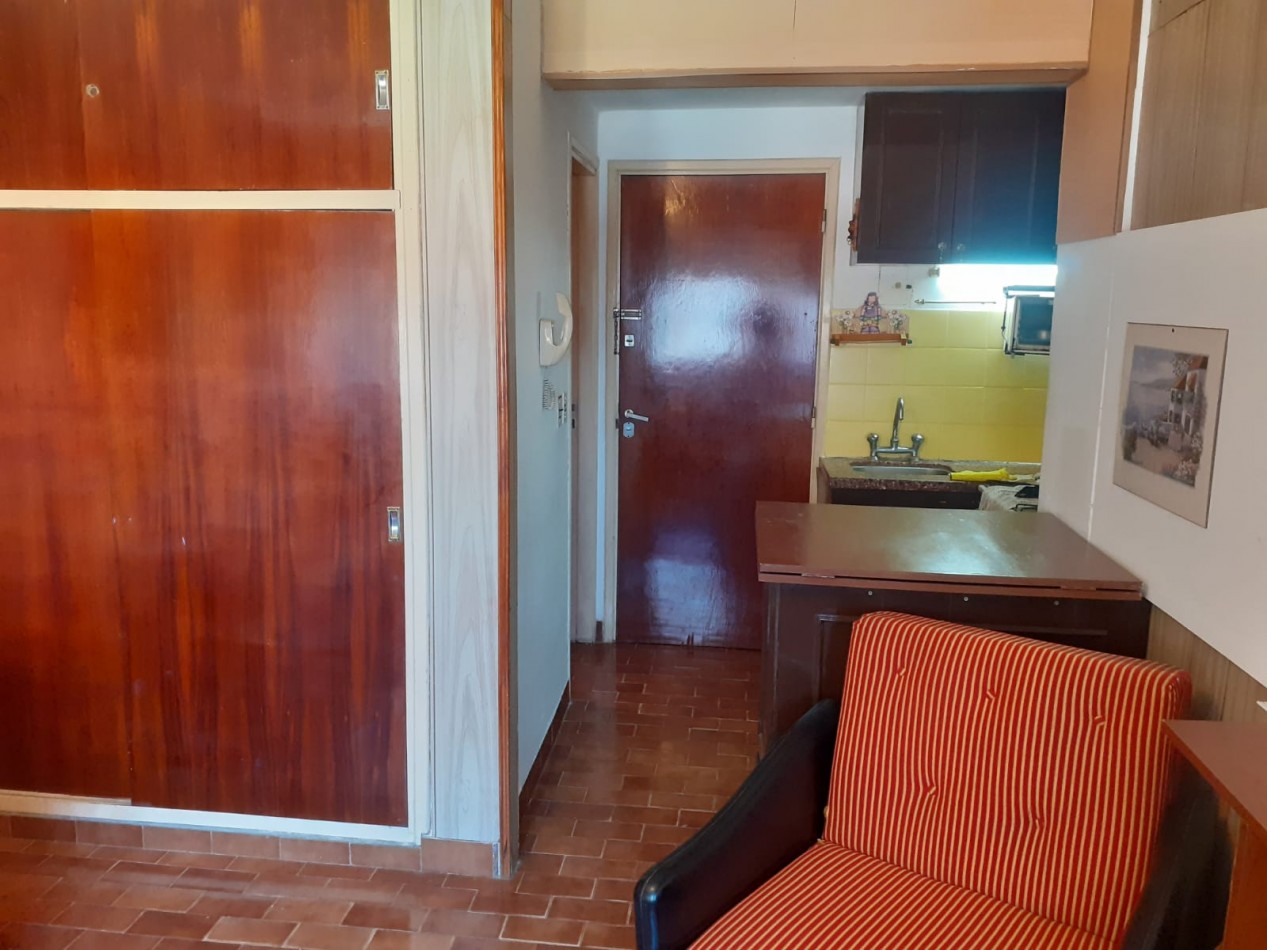 ALQ.TEMP MONOAMBIENTE A 1 CUADRA DEL MAR