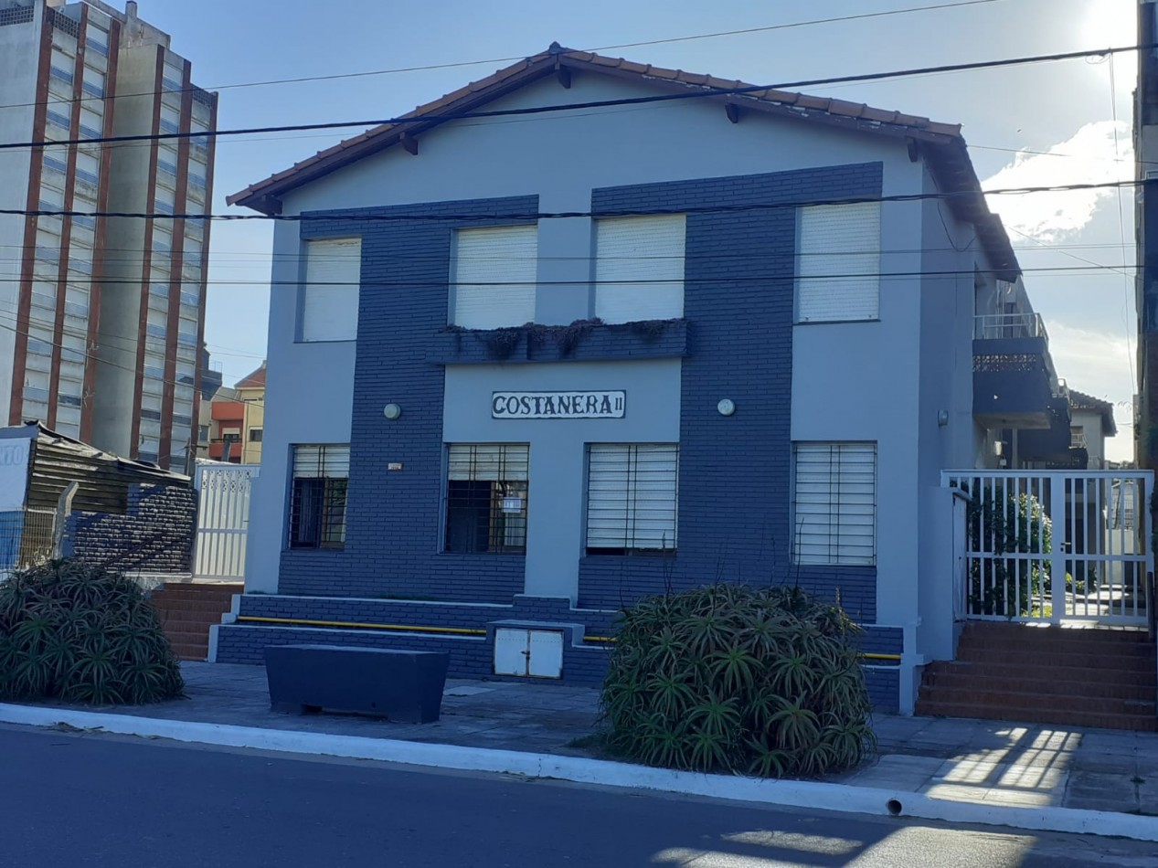 Venta Dpto 3 Amb Frente Al Mar Con Balcon