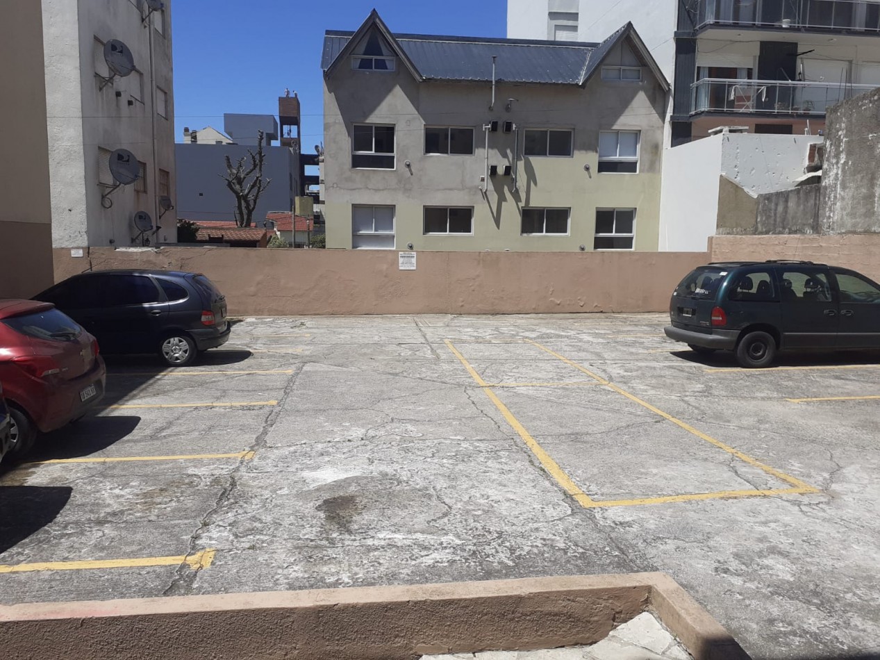 VENTA 3 AMB FRENTE AL MAR CON ESTACIONAMIENTO