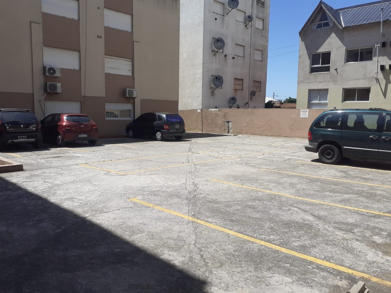 Venta Dpto 3 Amb En Planta Baja Frente Al Mar Con Estacionamiento