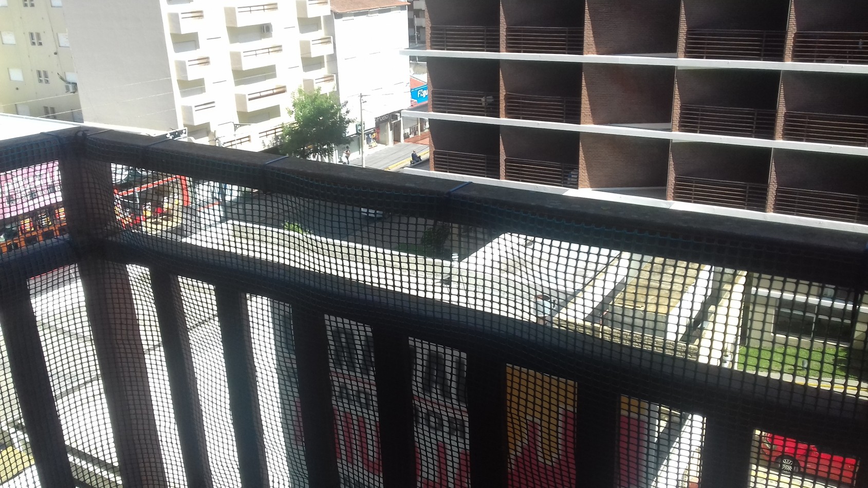 ALQ. TEMP DEPTO 2 AMB EN PLENO CENTRO A 1 CUADRA DEL MAR