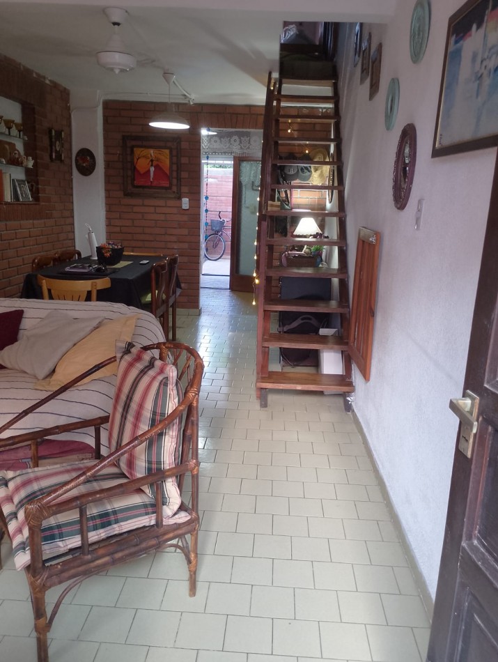 SE VENDE DUPLEX A SOLO 5 CUADRAS DEL MAR EN MUY BUEN ESTADO