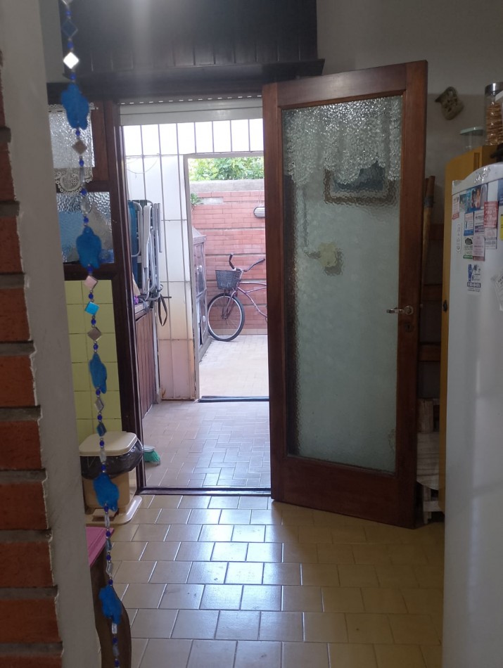 SE VENDE DUPLEX A SOLO 5 CUADRAS DEL MAR EN MUY BUEN ESTADO