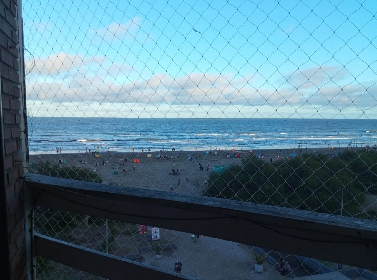 VENTA DEPTO 3 AMB CON IMPECABLE VISTA AL MAR