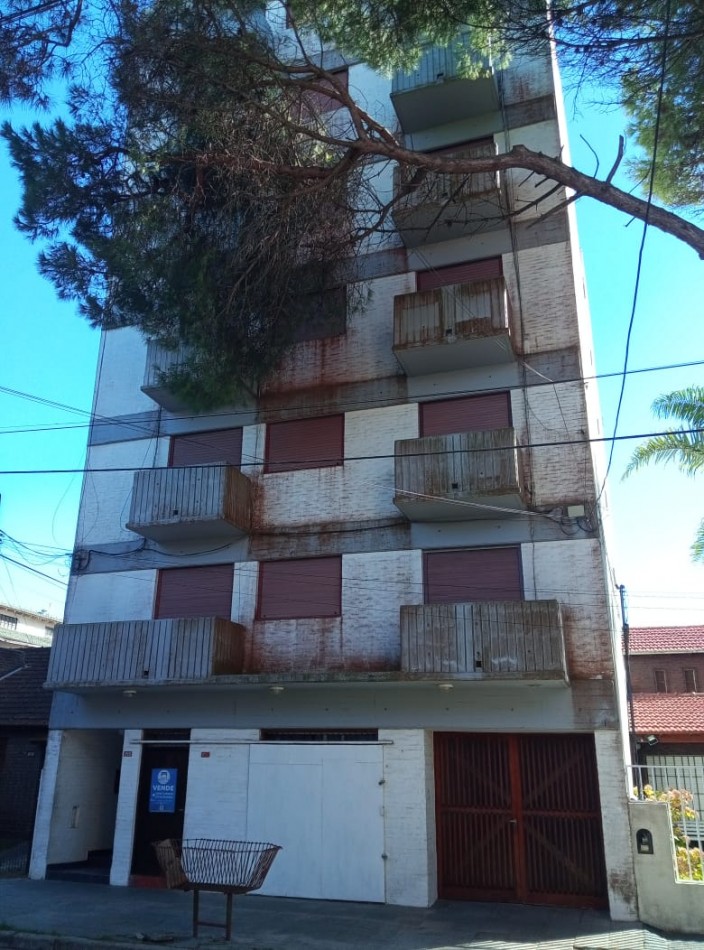 Venta  depto 2 amb con amplio Patio