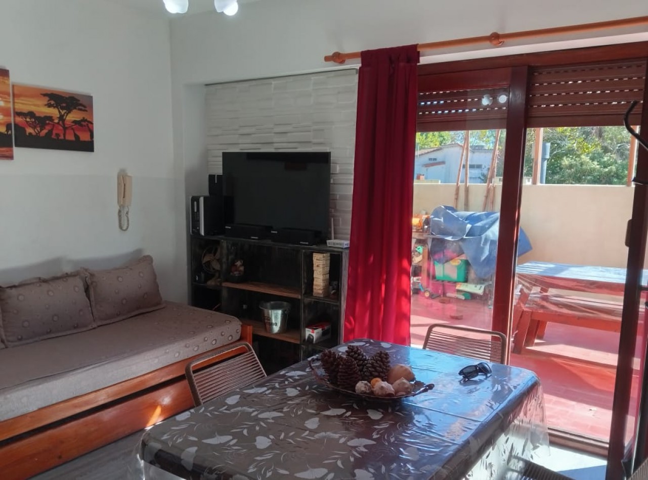 Venta  depto 2 amb con amplio Patio