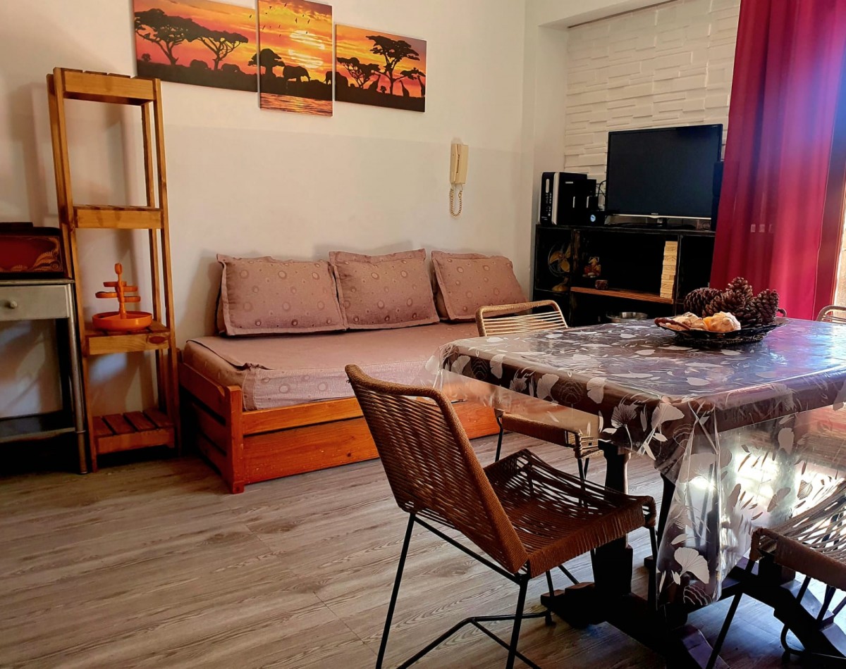 Venta  depto 2 amb con amplio Patio