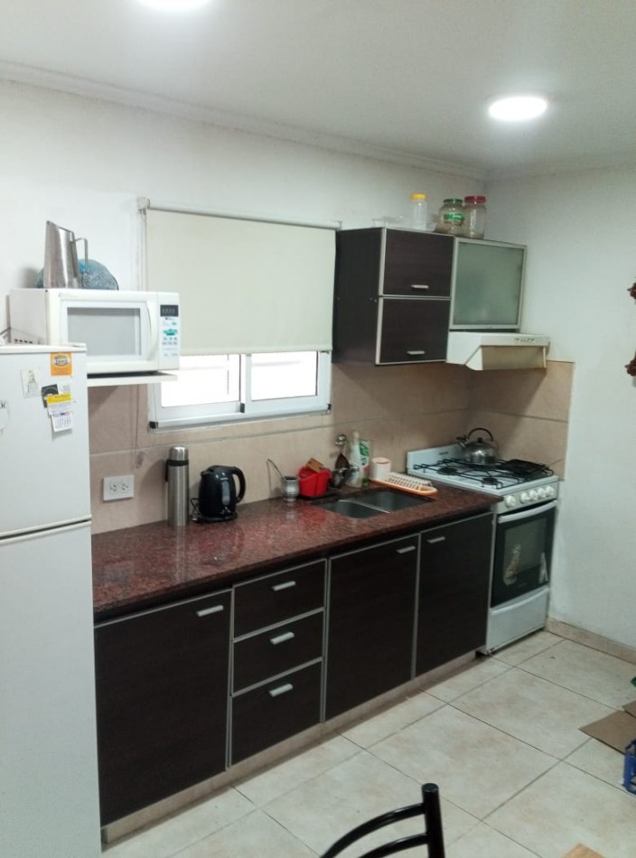Dpto 2 amb en planta Baja con espacio vehicular (en complejo)