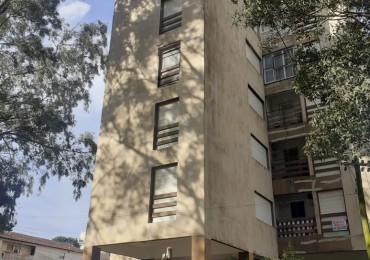 Venta Amplio Depto 3 Amb En Zona Residencial